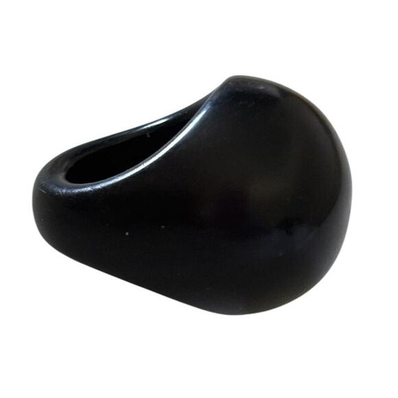 Black Bakelite Statement Dome Ring Size 5 - Picture 1 of 6